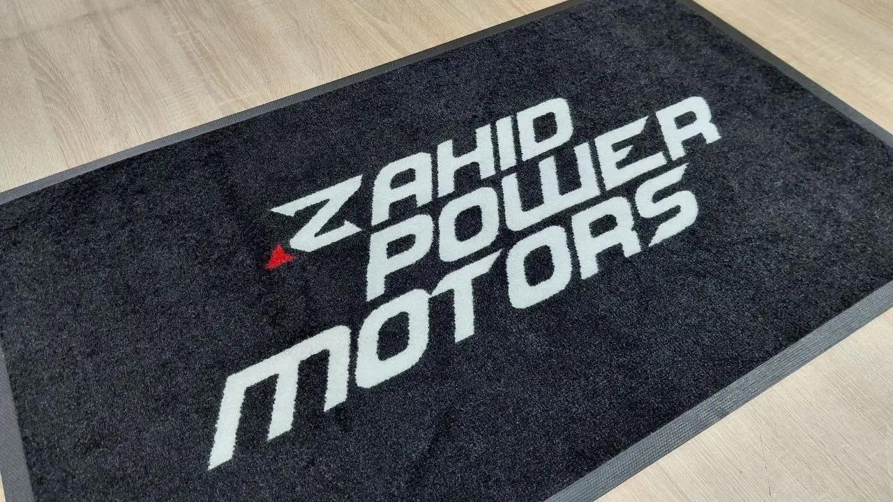 Felpudo con logotipo Zahid Power Motors